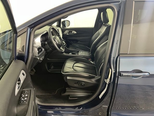 Certified Used 2025 Blue Chrysler Limited image 17