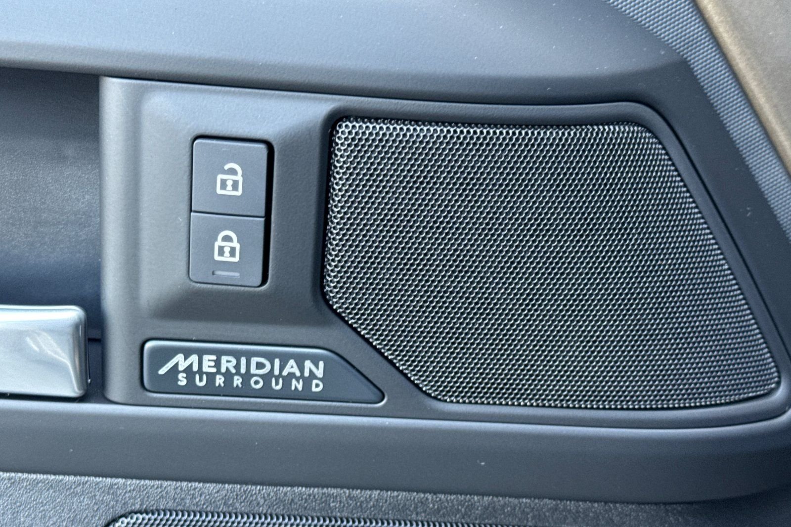 New 2026 Gondwana Stone Land Rover X-Dynamic SE image 20