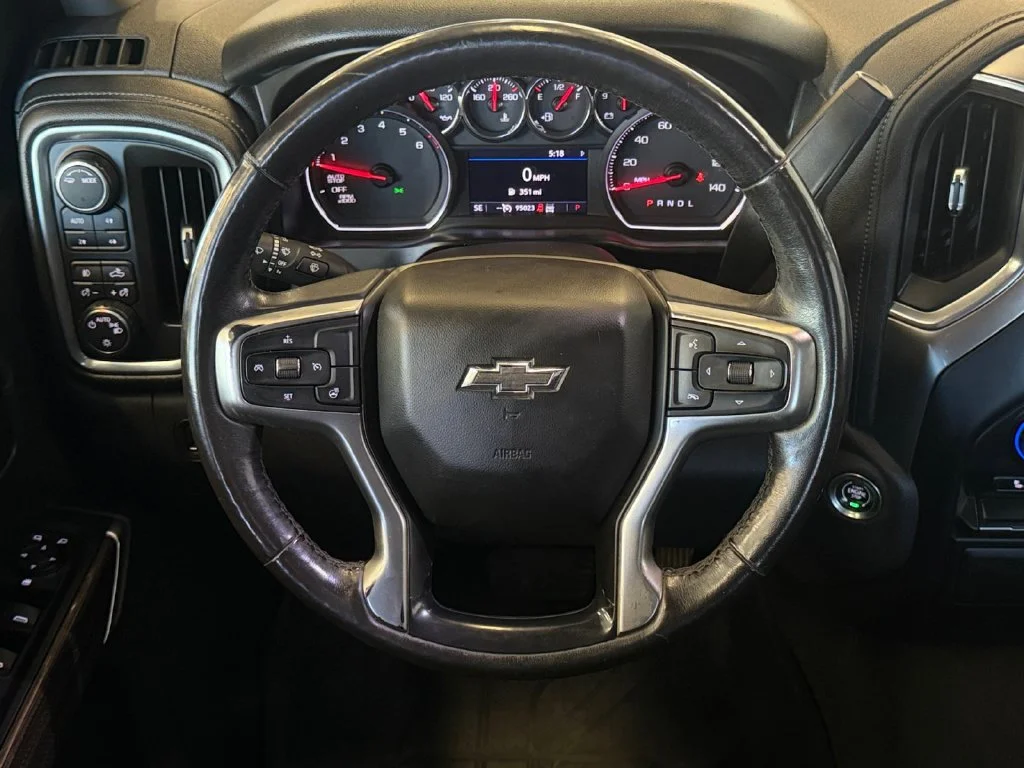 Used 2020 NORTHSKY BLUE METALLIC Chevrolet RST image 17