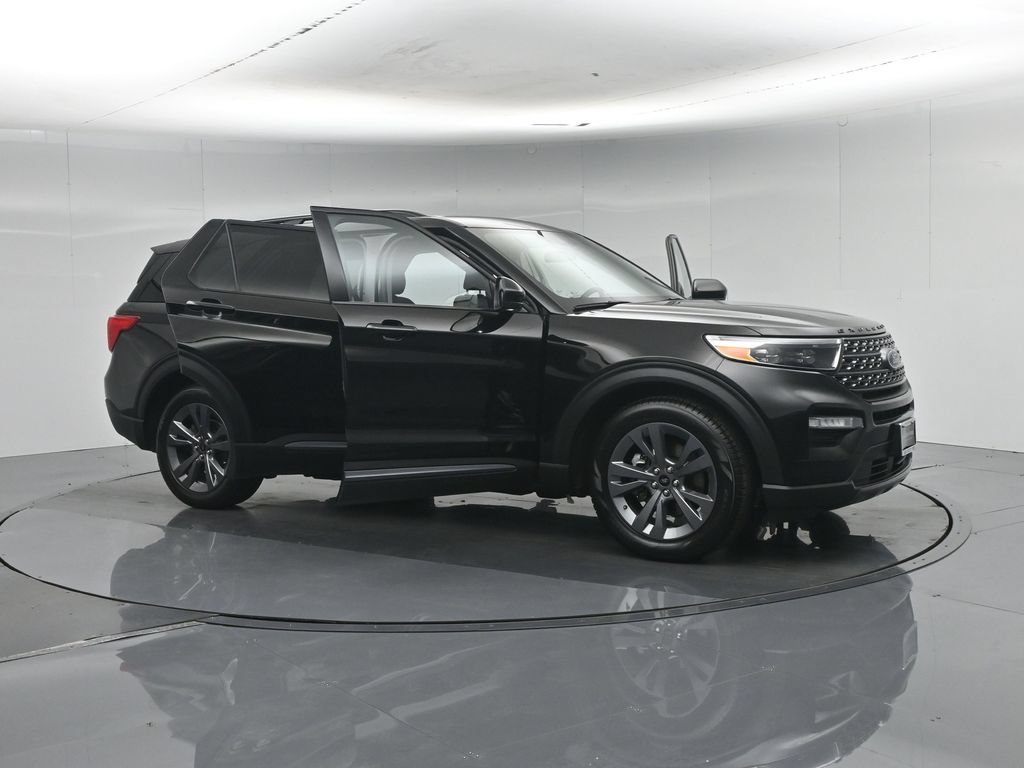 Certified Used 2023 Black Ford XLT image 40