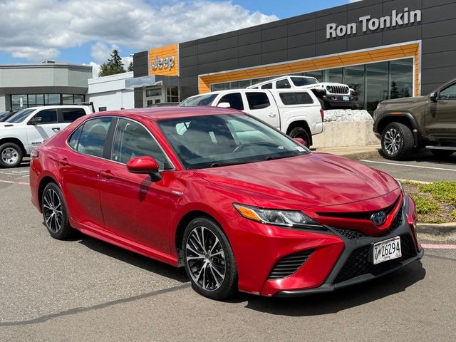 2020 Toyota Camry Hybrid SE