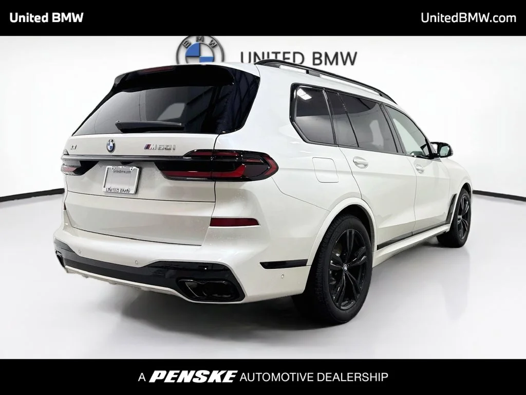New 2026 White Metallic BMW M60i image 5