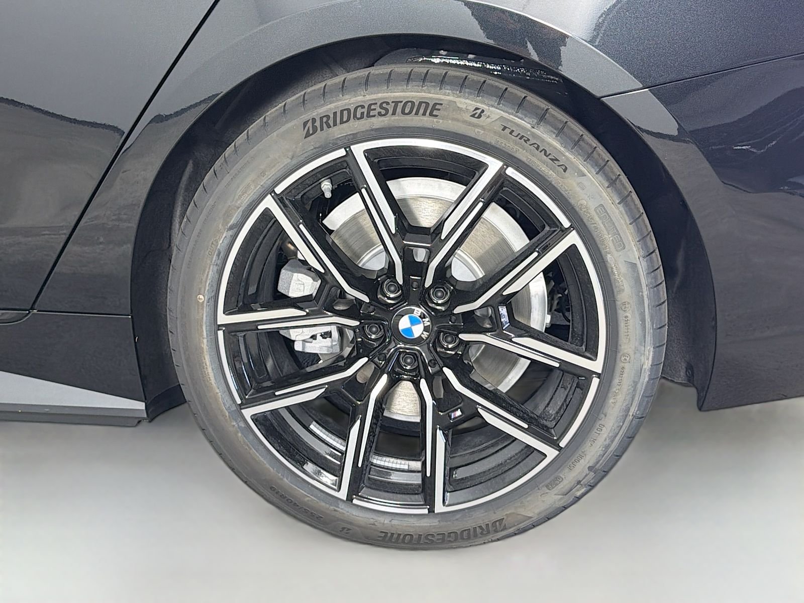 New 2026 Black Sapphire Metallic BMW xDrive40 image 33