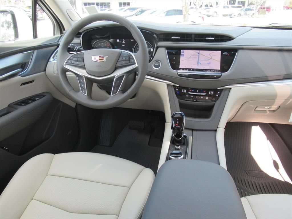 New 2026 Crystal White Tricoat Cadillac Premium Luxury image 13