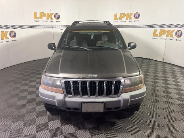 Used 1999 Taupe Frost Metallic Clear Coat Jeep Laredo image 8