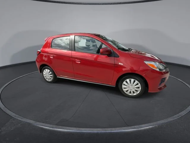 Used 2021 Red Mitsubishi  image 9