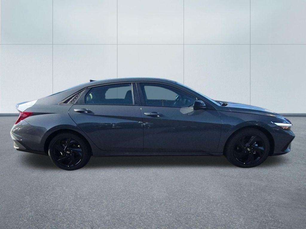 New 2026 Gray Hyundai SEL Sport Plus image 7