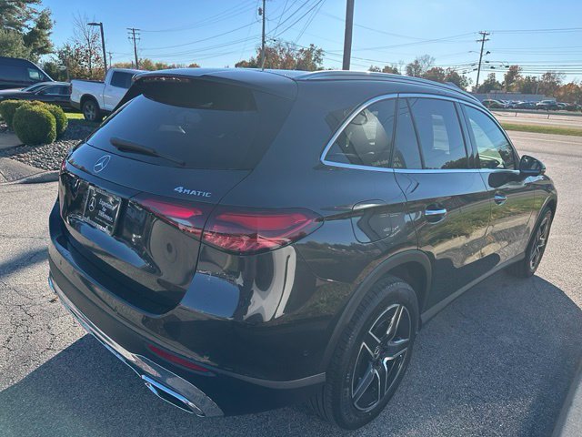 New 2027 Graphite Grey Metallic Mercedes-Benz GLC 300 image 5