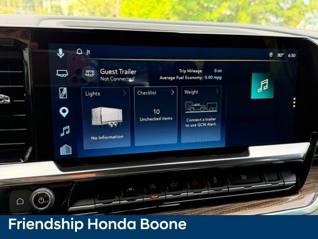 Used 2025 White Chevrolet RST image 31