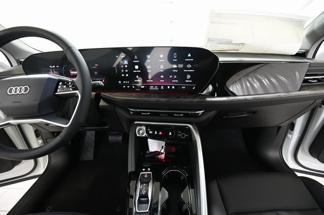 2025 Audi Q5 Premium photo 2
