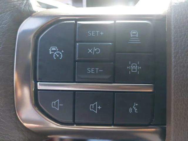 Used 2023 Red Ford King Ranch image 17