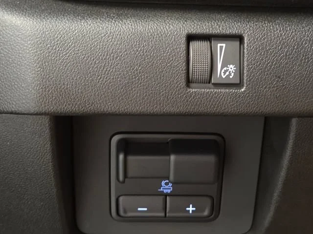 Used 2025 Black Chevrolet Trail Boss image 30