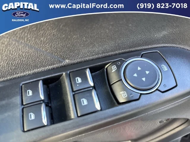 Used 2022 Red Ford SEL image 21