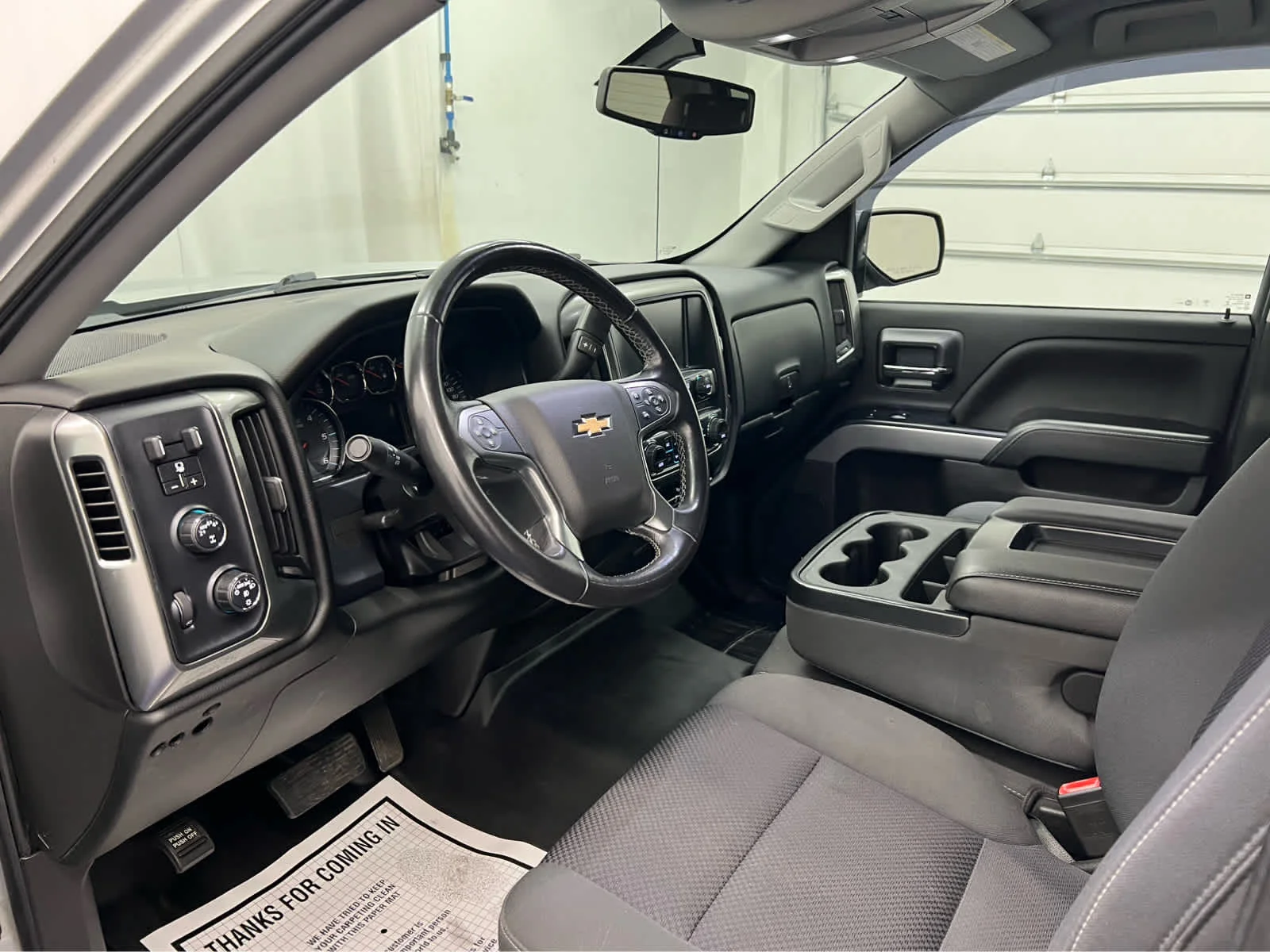 Used 2018 Silver Ice Metallic Chevrolet LT image 9