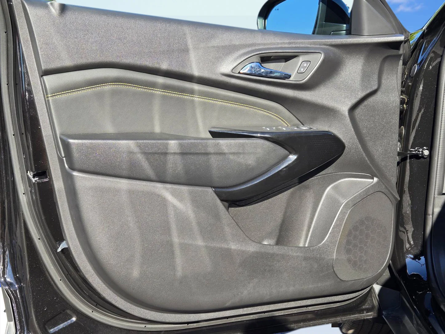 New 2026 Mosaic Black Metallic Chevrolet LT image 11