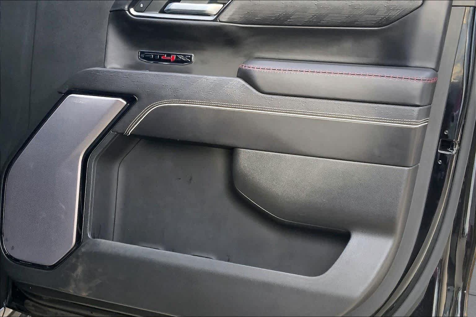 Used 2022 Onyx Black GMC AT4X image 23