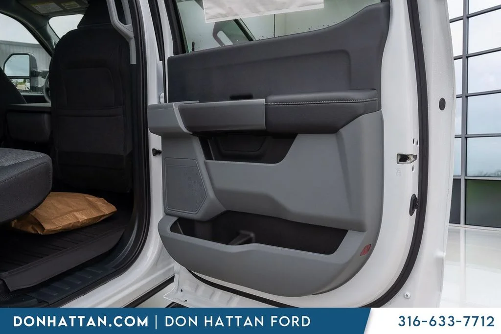 New 2026 Oxford White Ford F-350® XLT image 22