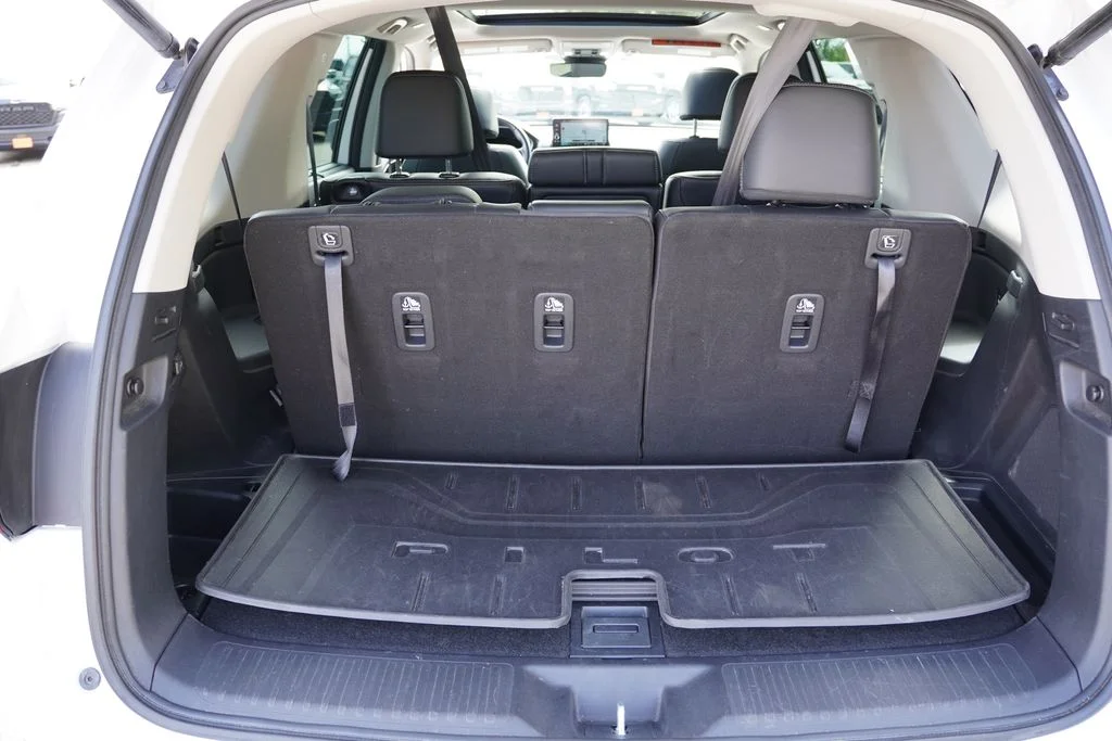 Used 2023 Platinum White Pearl Honda Touring image 23