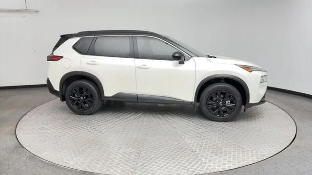 Used 2023 White Nissan SV image 9