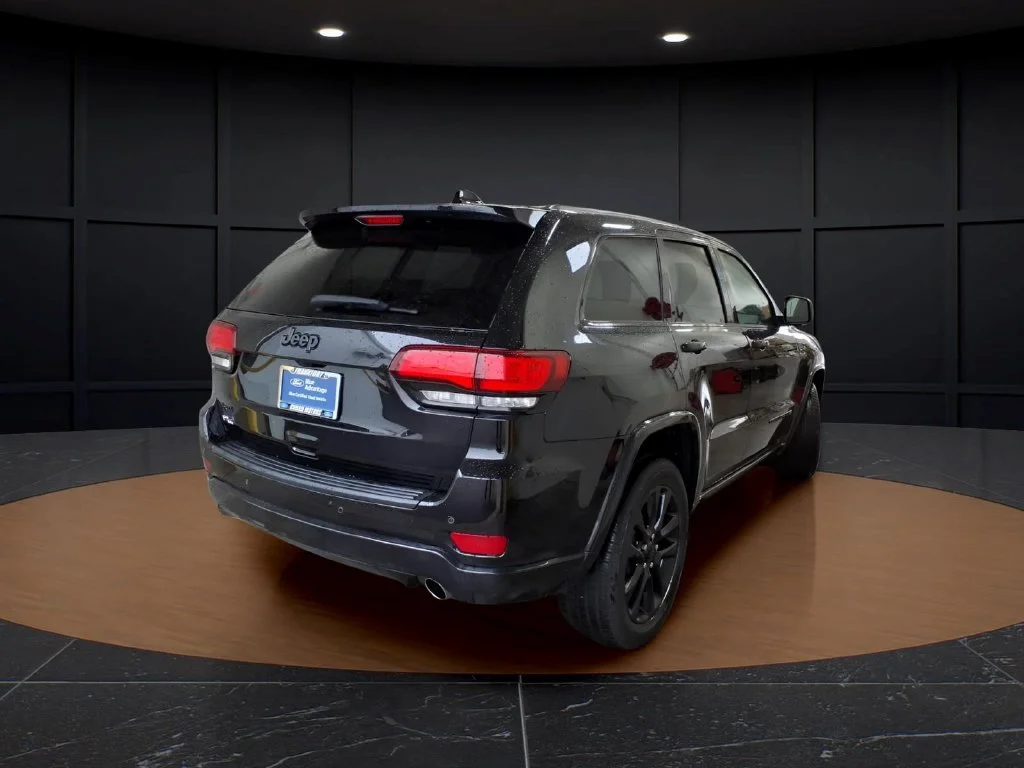 Certified Used 2021 Diamond Black Jeep Laredo X image 6