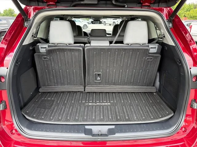 Used 2023 Red Toyota Limited image 18