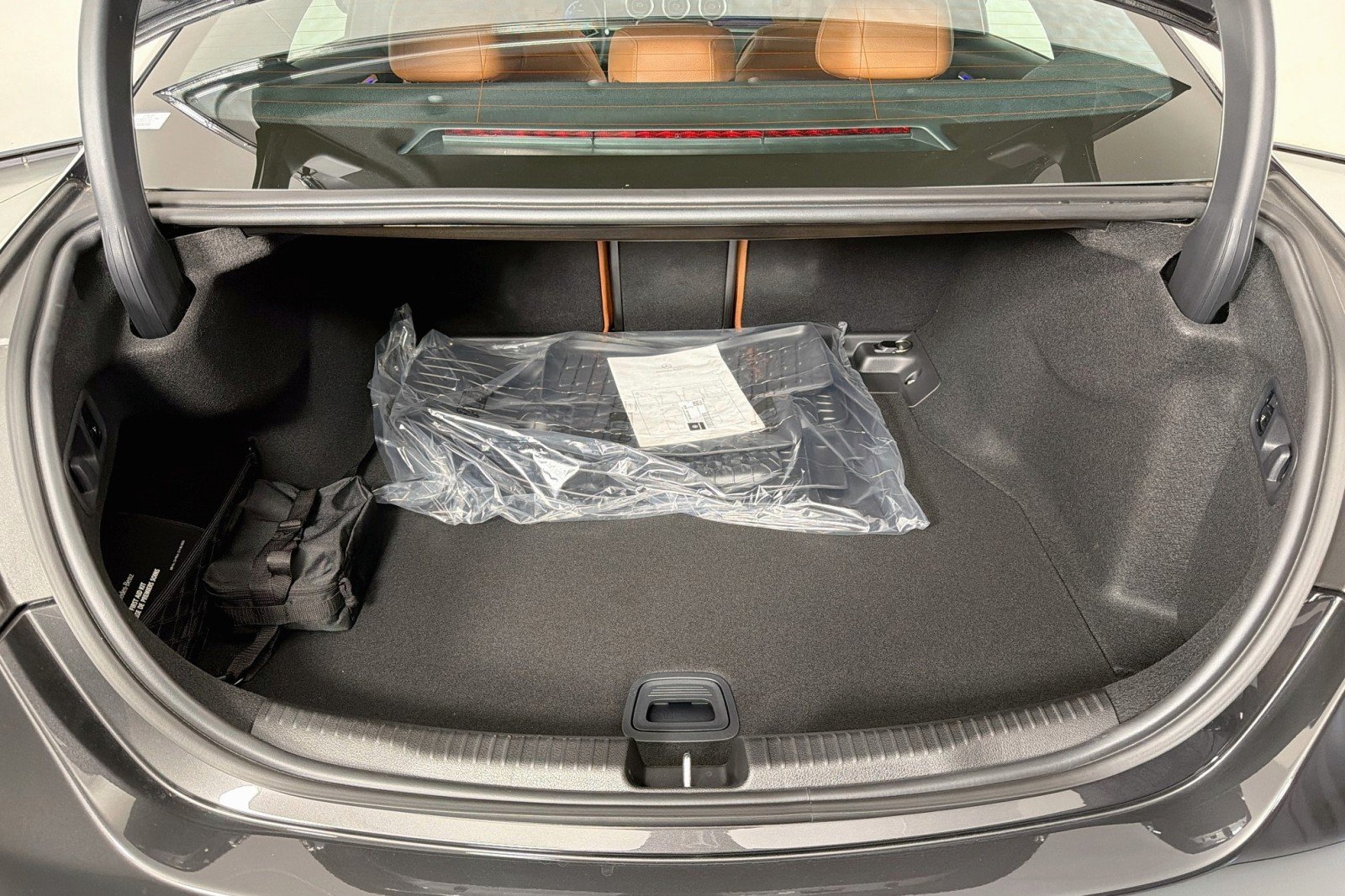 New 2026 Graphite Grey Metallic Mercedes-Benz C 300 Sedan image 22
