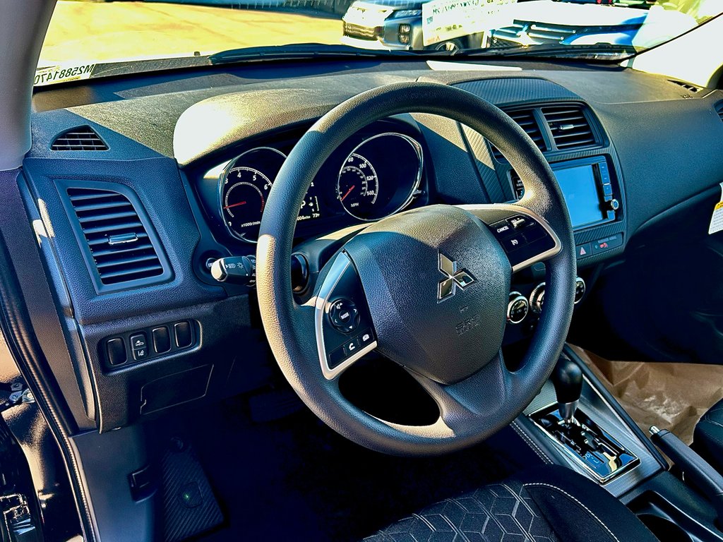 2025 Mitsubishi Outlander Sport ES - Photo 7