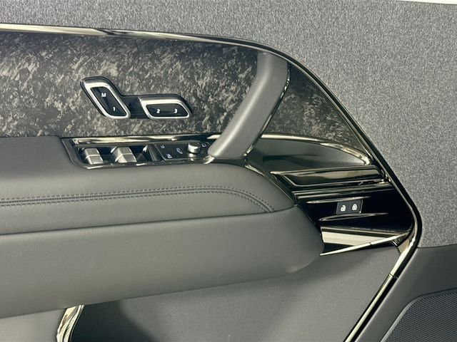 New 2026 Fuji White Land Rover Dynamic SE image 20