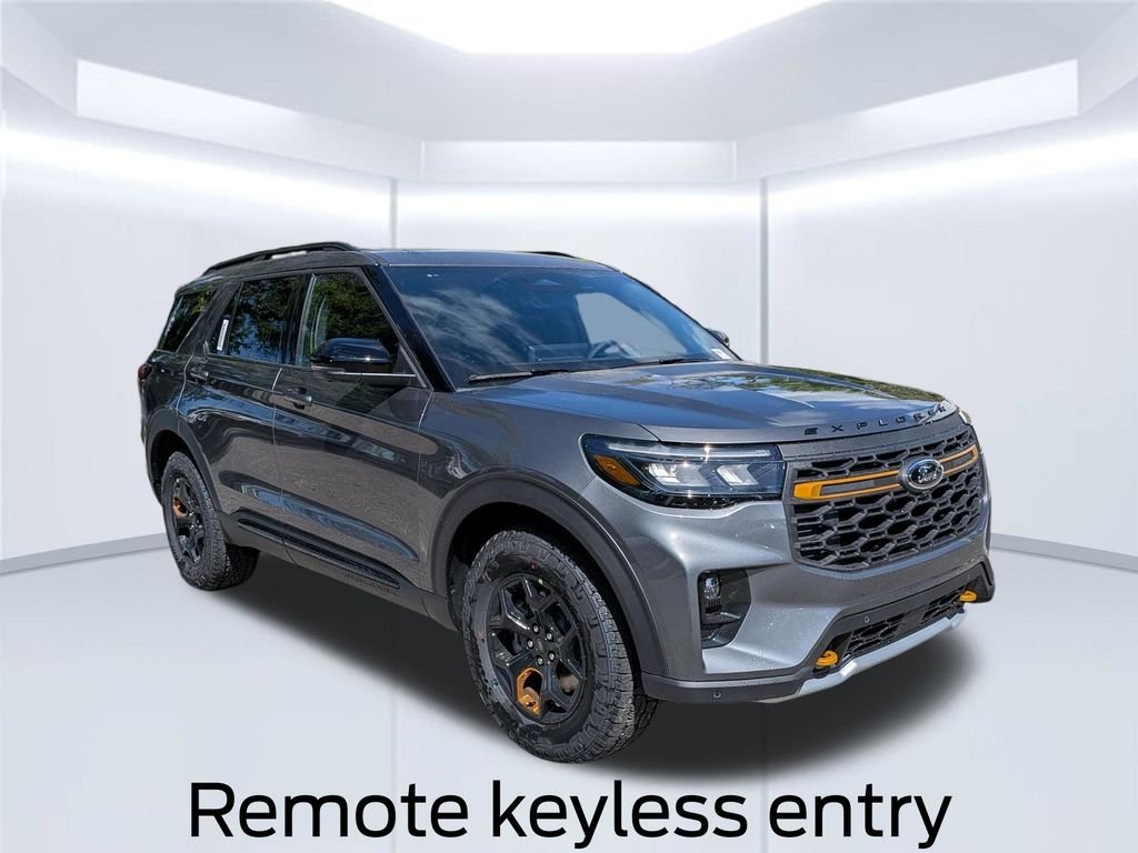 New 2026 Carbonized Gray Metallic Ford Tremor® image 10