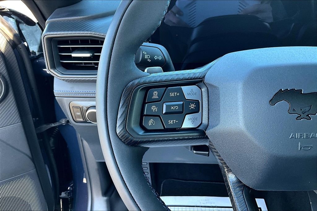 2025 Ford Mustang Dark Horse - Photo 16