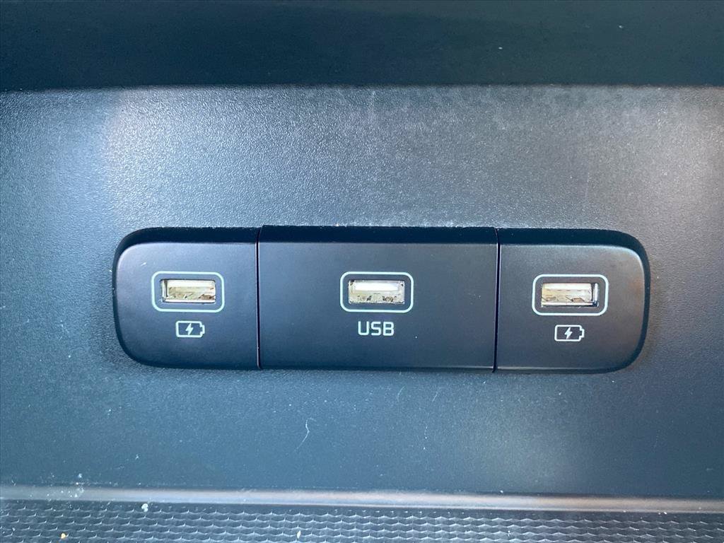 Used 2022 Silky Silver Kia LXS image 15
