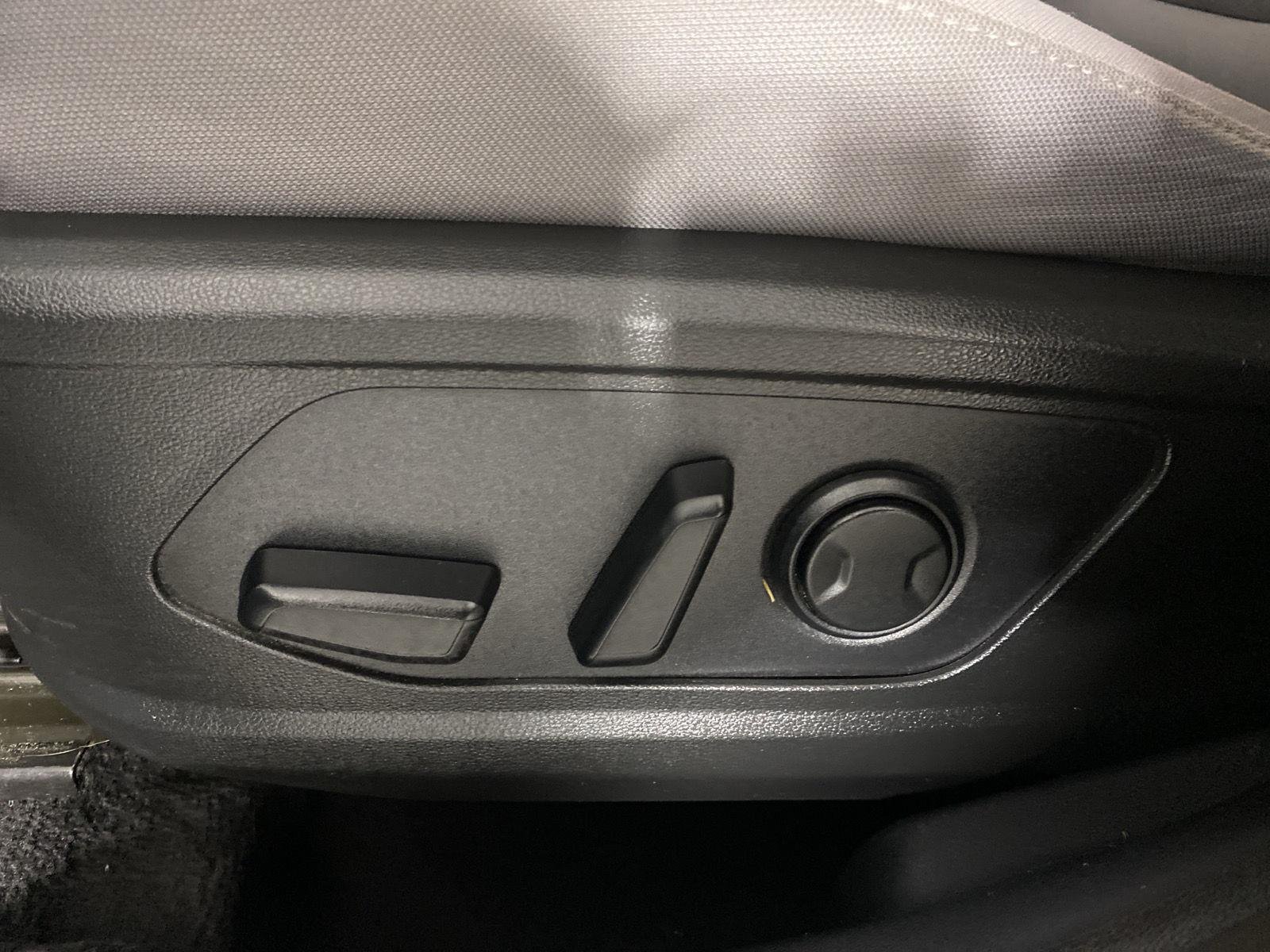 Used 2023 Blue Stone Hyundai SEL image 14