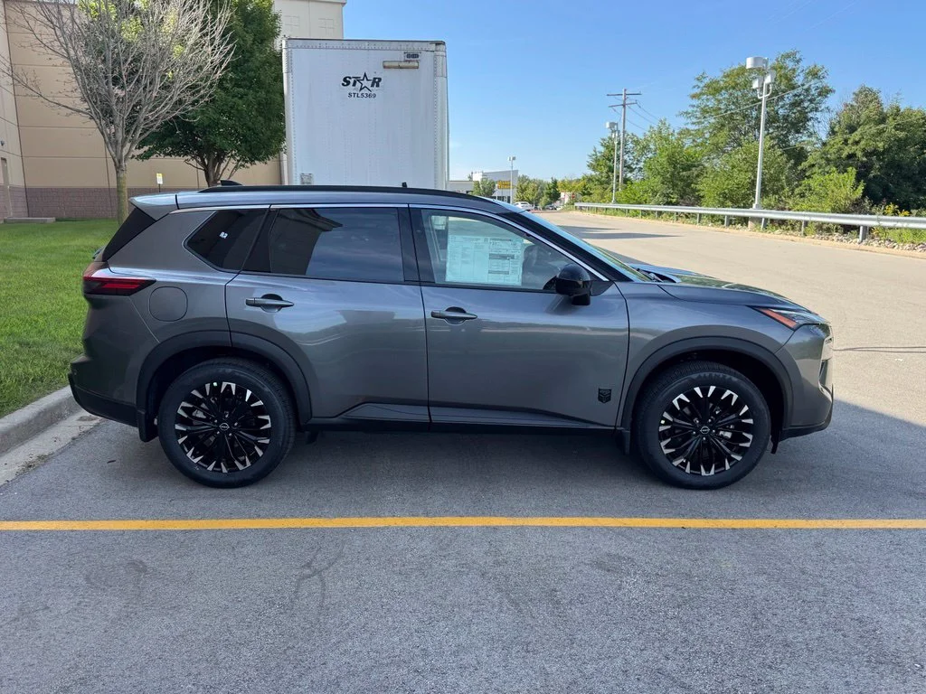 New 2027 Gun Metallic Nissan  image 3