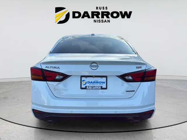 Certified Used 2024 White Nissan 2.0 SR image 4