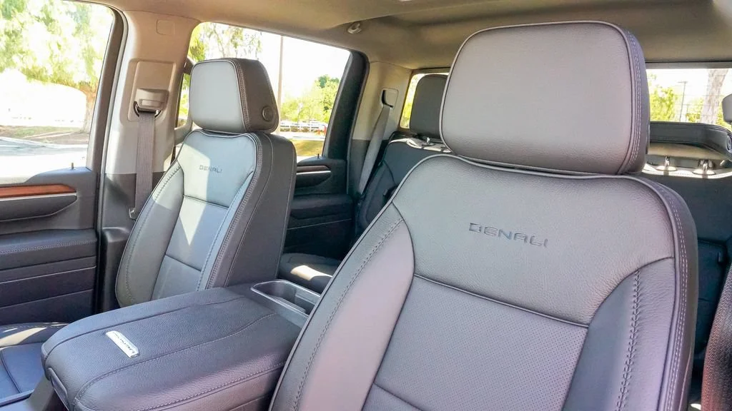 2026 GMC Sierra 2500HD Denali - Photo 17