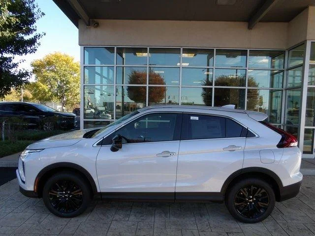 2026 Mitsubishi Eclipse Cross LE - Photo 4