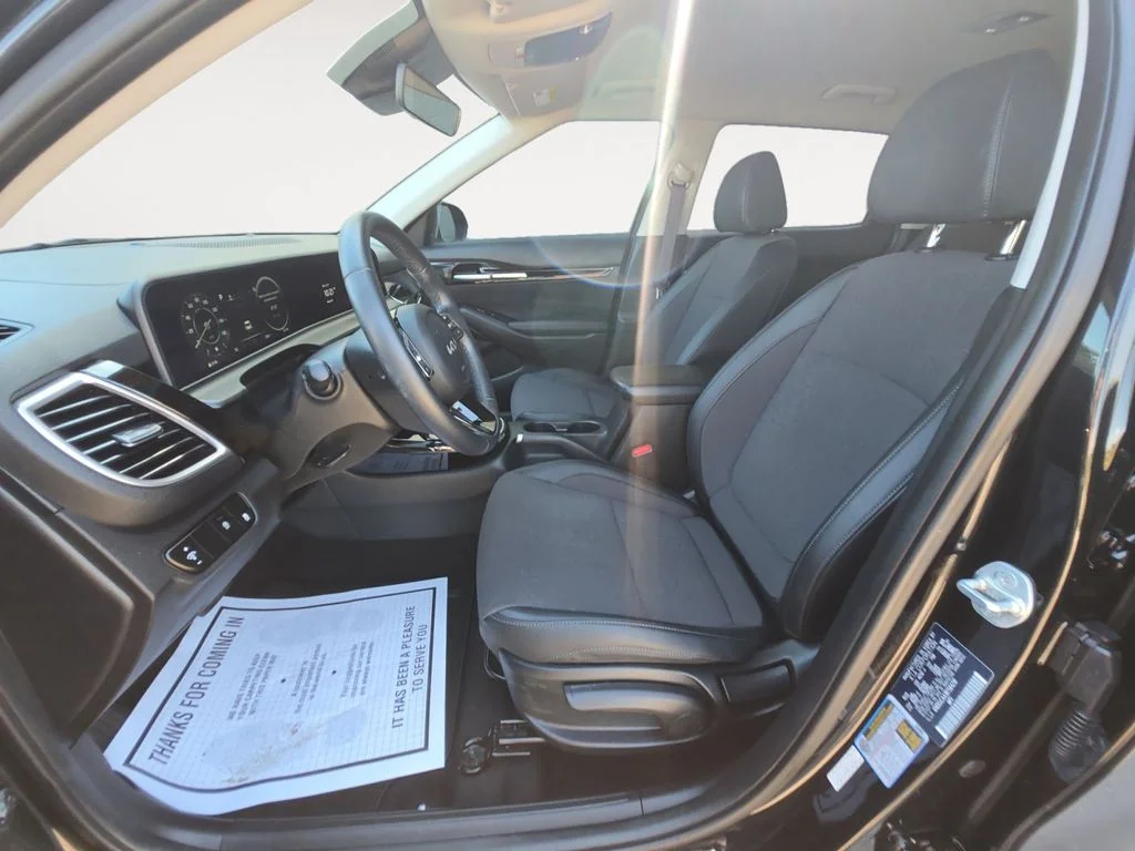 Used 2024 Black Kia S image 11
