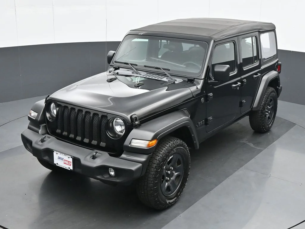 Used 2022 Black Jeep Unlimited Sport image 16