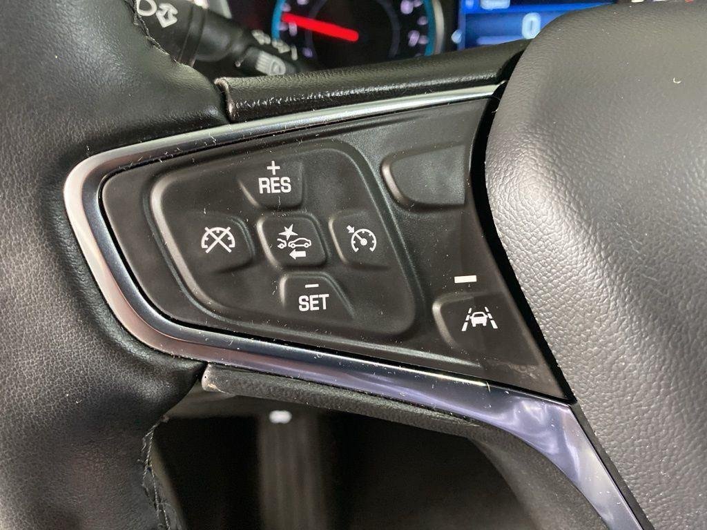 Used 2024 Pearl Chevrolet LT image 16