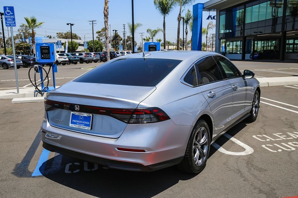 Certified Used 2024 Solar Silver Metallic Honda 1.5T EX image 35