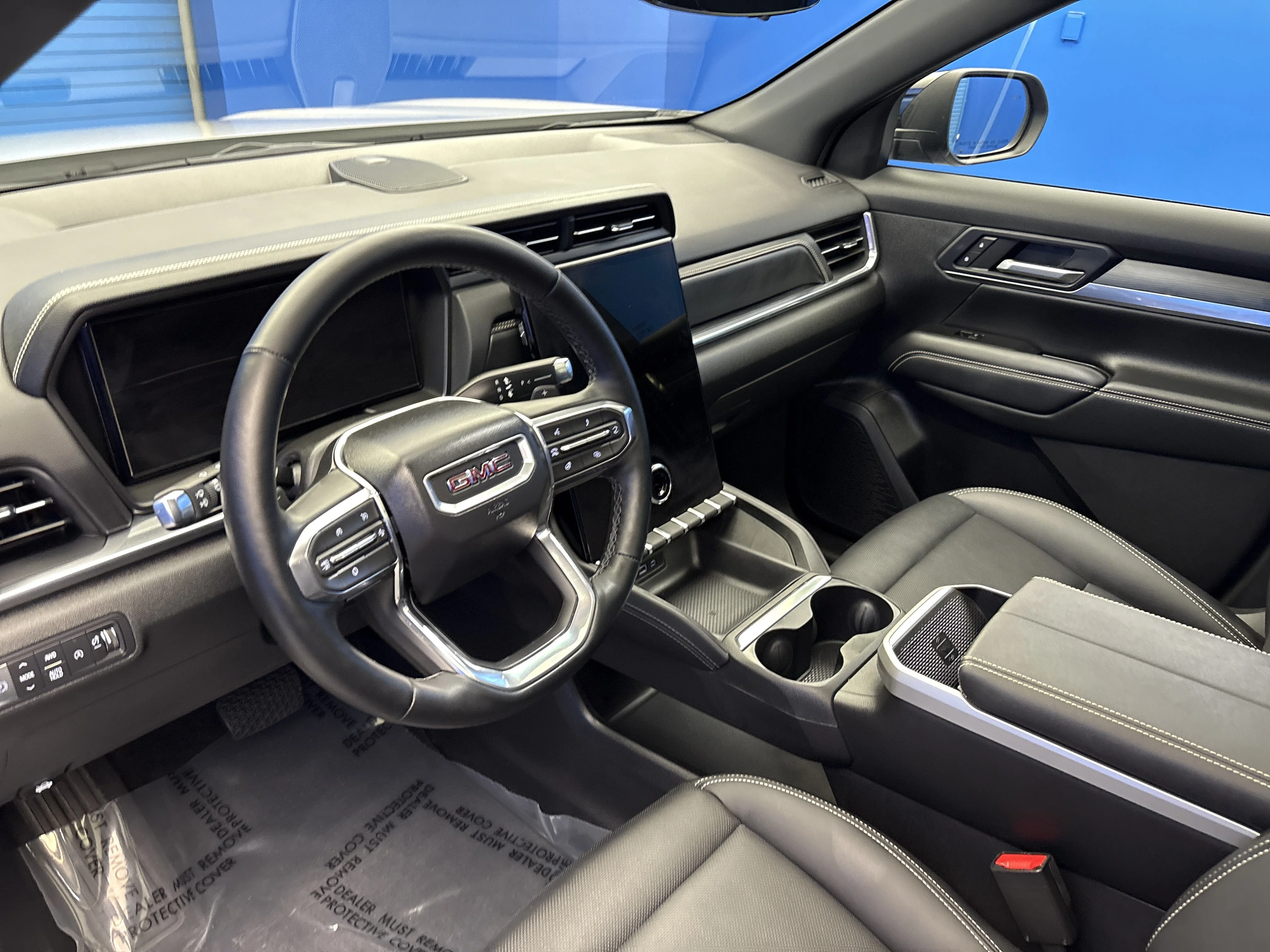 Used 2025 Riverstone Metallic GMC AWD Elevation image 11