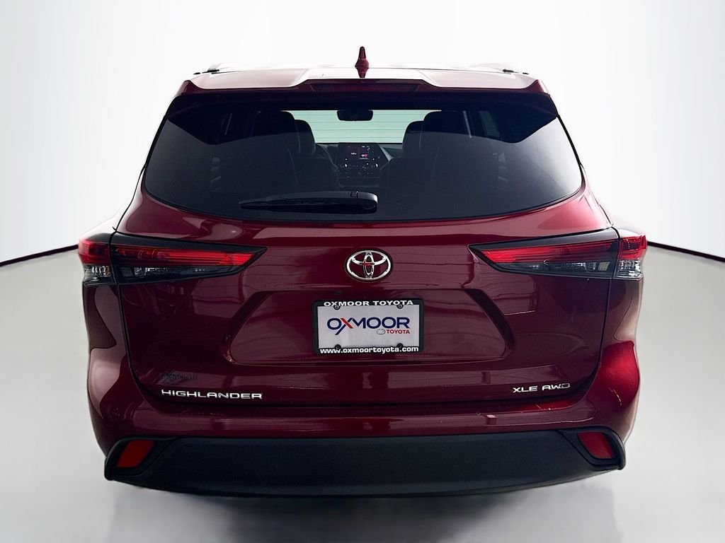 Used 2022 Ruby Flare Pearl Toyota XLE image 6