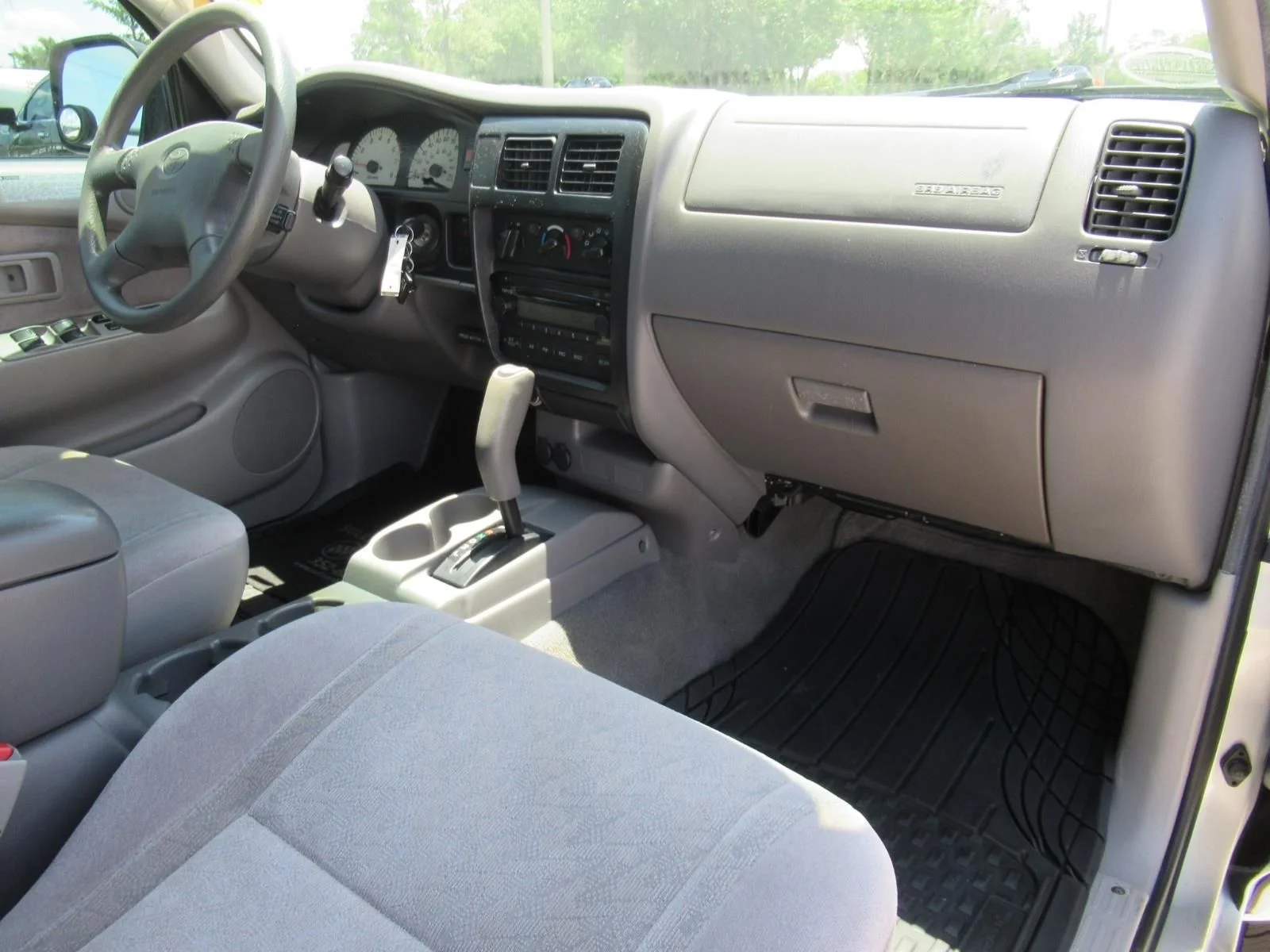 Used 2004 Silver Toyota PreRunner image 12