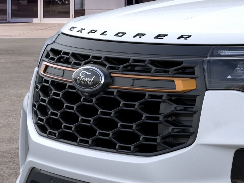 New 2026 Star White Metallic Tri-Coat Ford Tremor® image 17