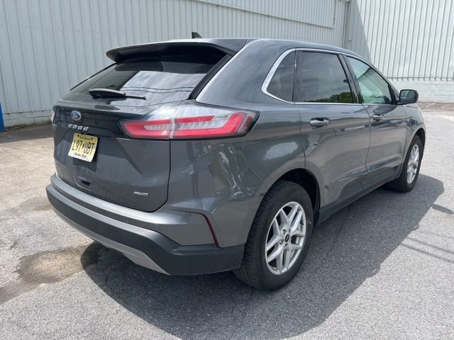Used 2024 Gray Metallic Ford SEL image 6