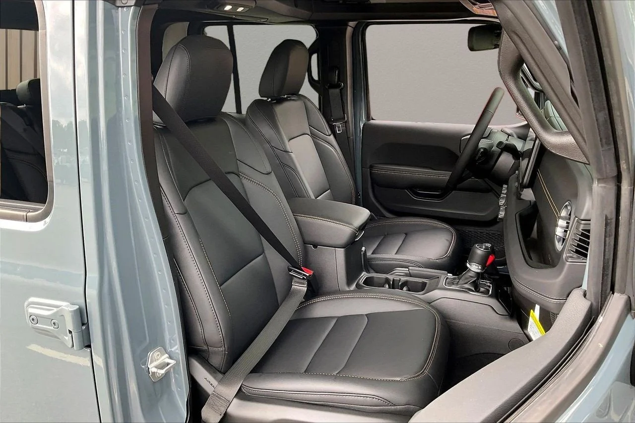 New 2026 Anvil Clear-Coat Exterior Paint Jeep Sahara image 20