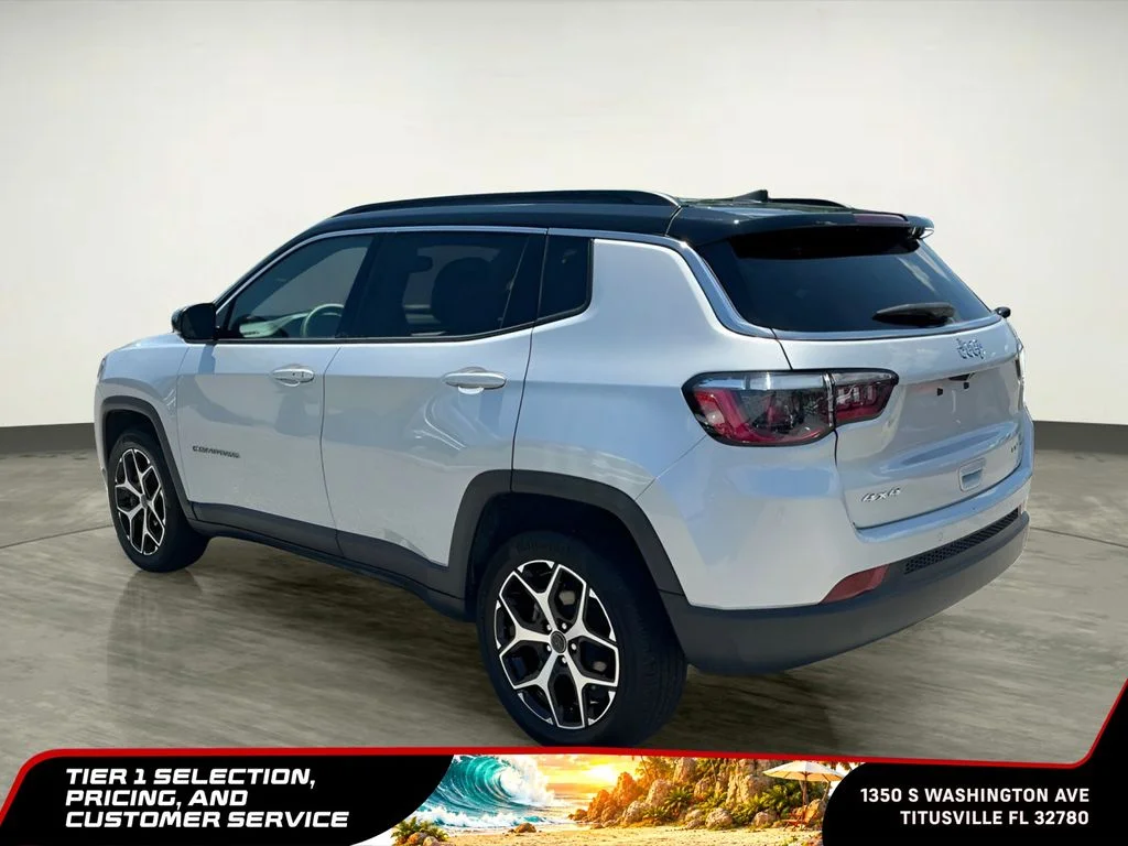 Used 2025 Silver Jeep Limited image 4