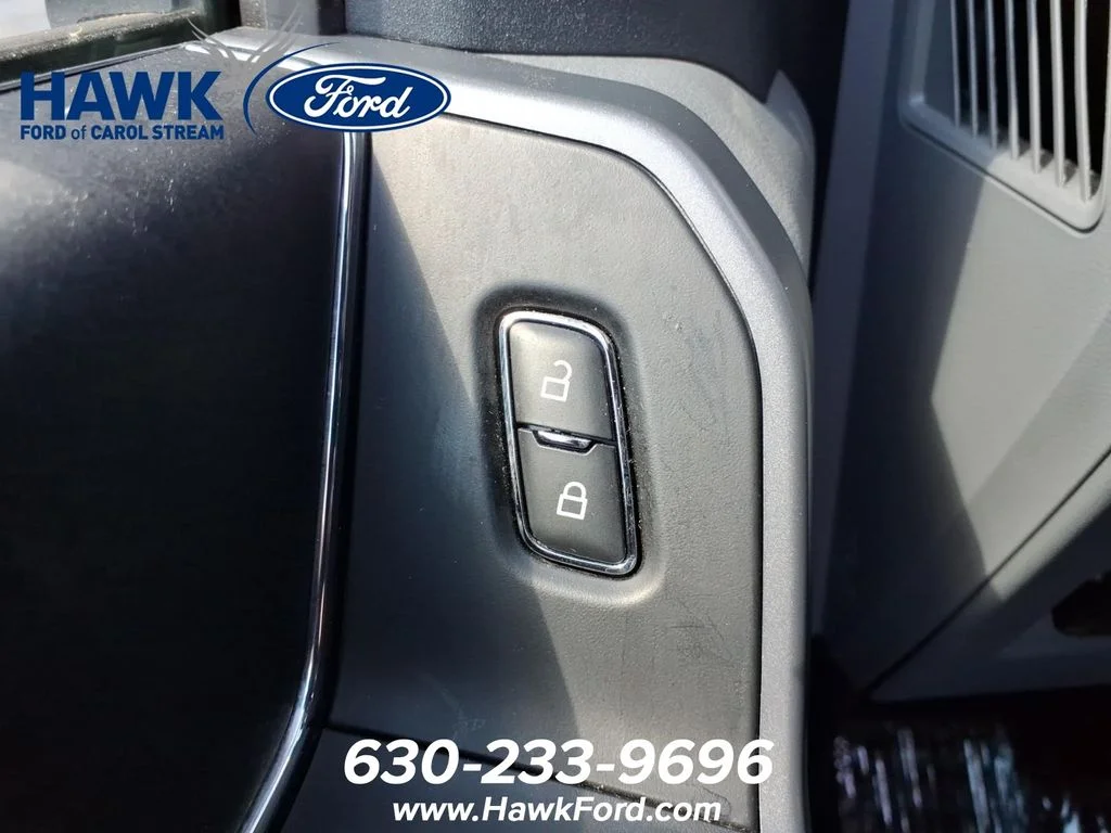 Used 2025 Silver Ford XLT image 16