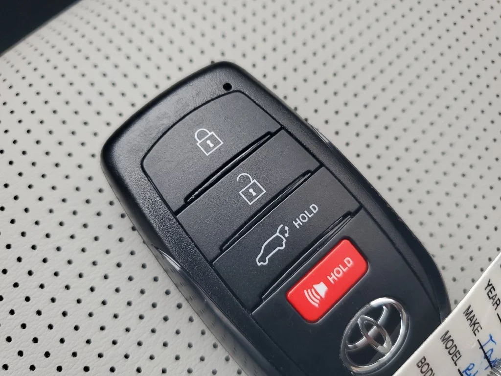 Used 2026 Ice Cap Toyota LE image 28