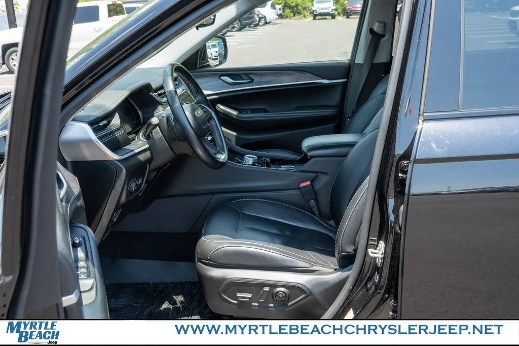 Certified Used 2021 Diamond Black Jeep Limited image 18
